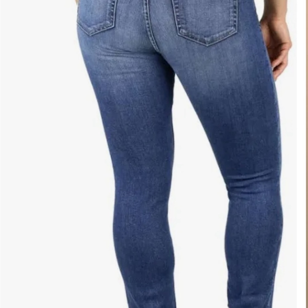 Fran Denim distressed Ashley Jean, size 25